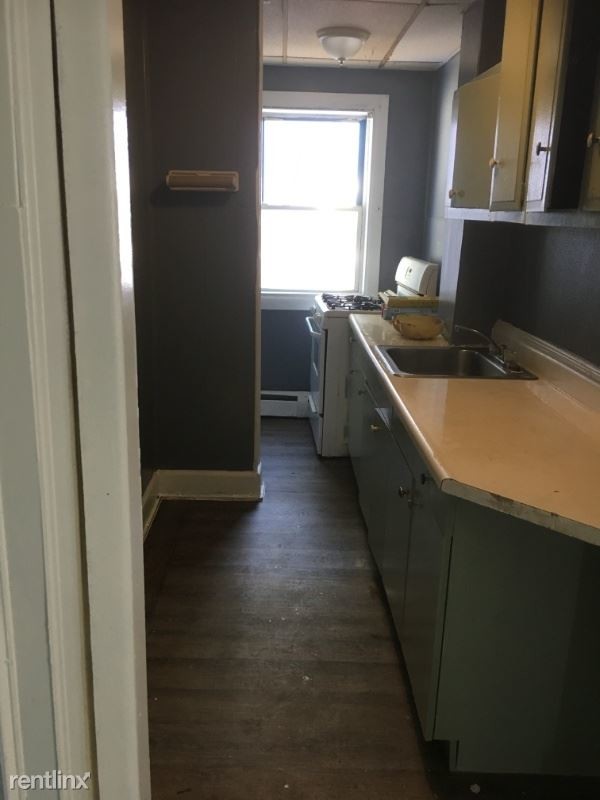 Building Photo - 39 Lonsdale Ave