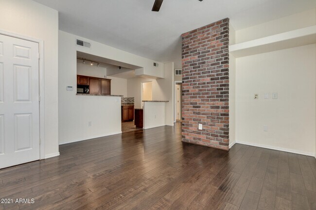 Building Photo - 3302 N 7th St