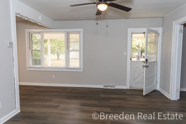 Building Photo - 3559 Berry Rd