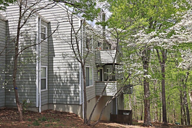 Building Photo - Pet-Friendly River Run Condo With Private Balcony