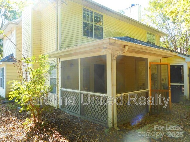 Foto del edificio - 6622B Bevington Ridge Rd