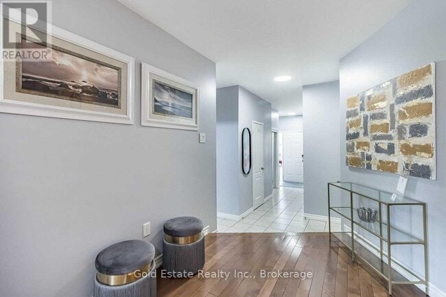 Building Photo - 45 Rotunda St