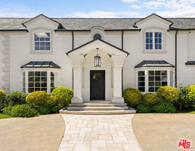 Building Photo - 13620 Romany Dr