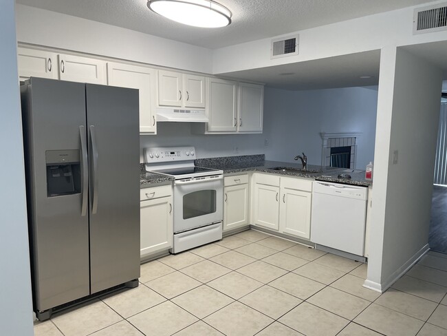 Brand new refrigerator/freezer! - 183 11th Ave N