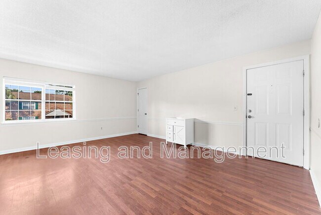 Foto del edificio - 201 Oakmont Ave
