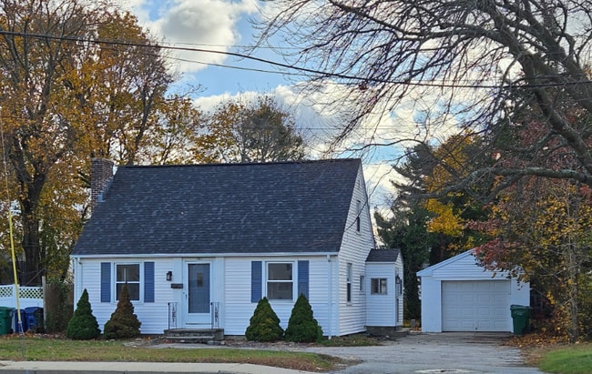 Building Photo - 1162 Main Ave