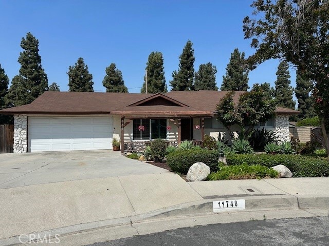 Primary Photo - 11740 Maple St