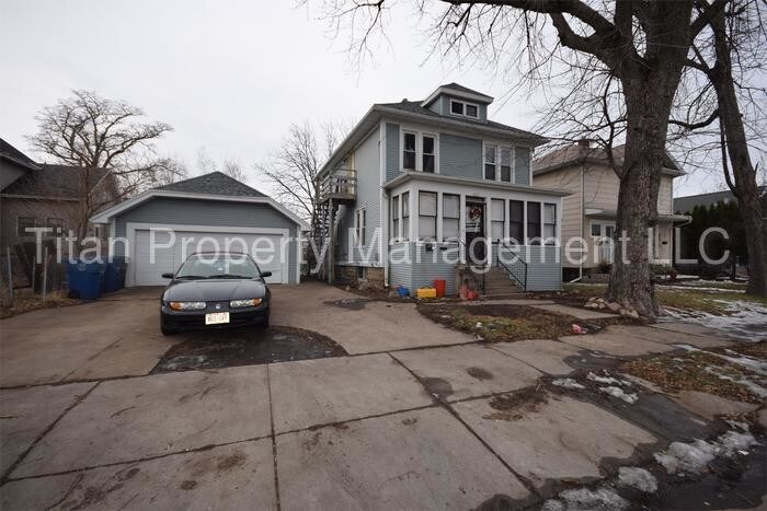 Primary Photo - Pet Friendly 2 Bedroom Heat & Water Inc.
