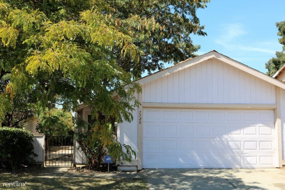 Foto principal - 7726 Robinette Rd