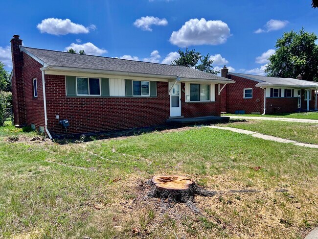Building Photo - 2252 Winston Dr