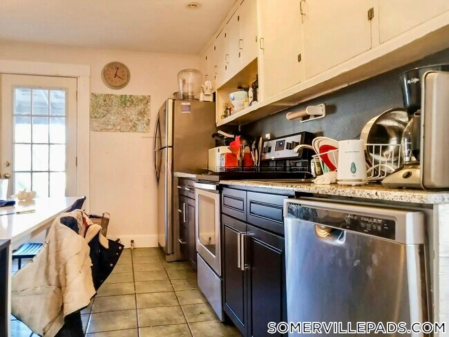 Foto del edificio - 197 College Ave