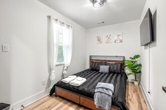 Building Photo - 2310 Tiger Flowers Dr NW