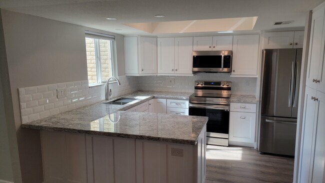 Building Photo - 7909 E Pecos Ln