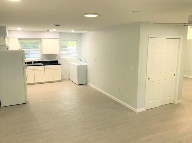 Foto del edificio - 2541 Floyd St