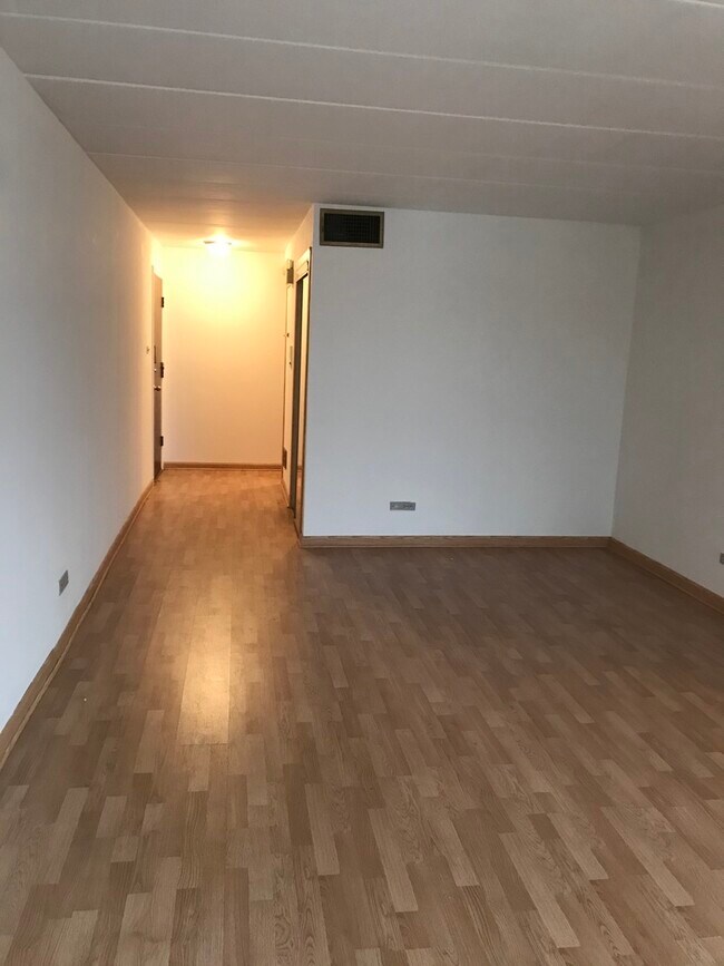 Foto del edificio - 10241 Central Ave