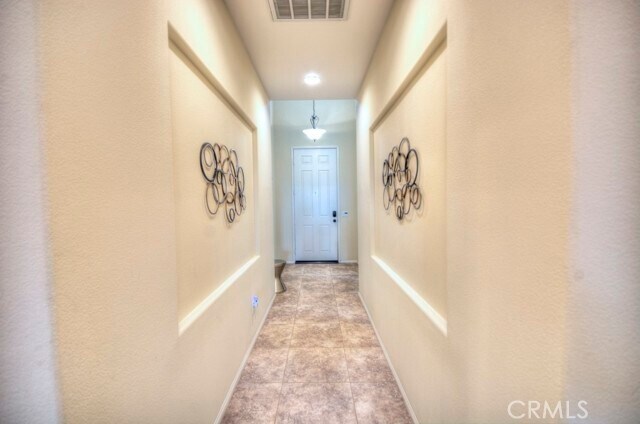Building Photo - 77183 California Dr