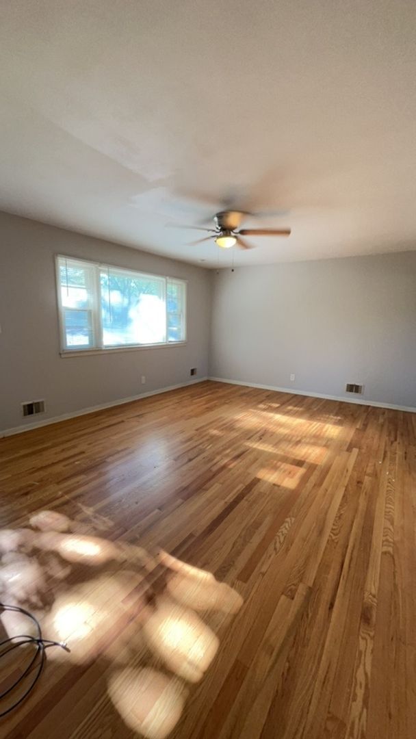 Building Photo - 1630 N McCoy Street Independence, MO 64050