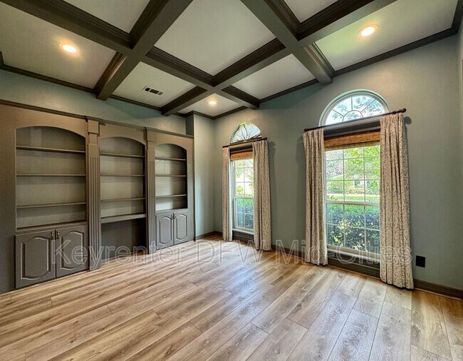 Foto del edificio - 2417 Creekside Cir S