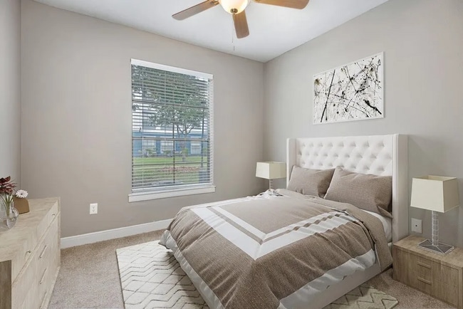 Building Photo - Chic Home with $500 Bonus