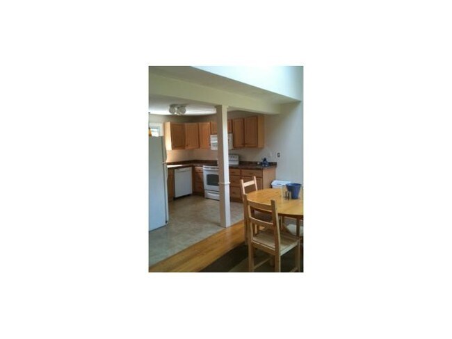 Kitchen - 1059 E Shore Rd