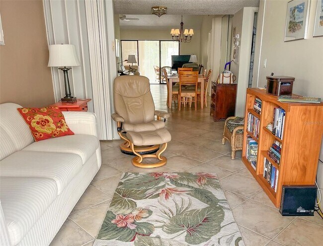 Foto del edificio - 690 Bird Bay Cir
