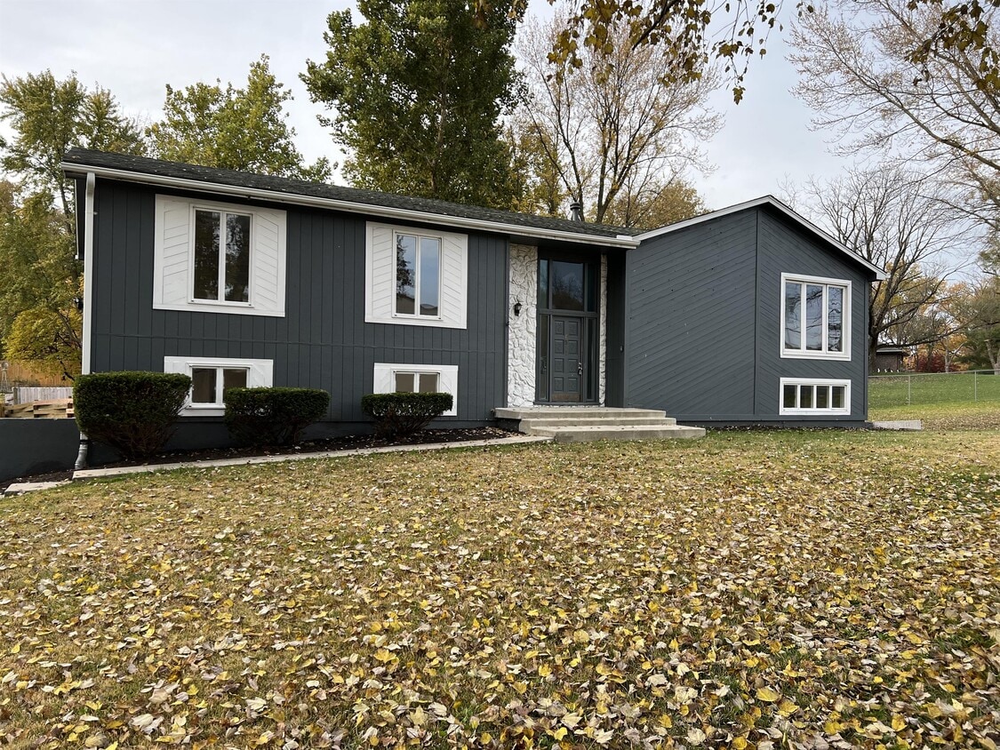 6511 NW Tower Dr, Platte Woods, MO 64151 House Rental in Platte Woods