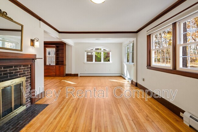 Foto del edificio - 61 Woodlawn Ave