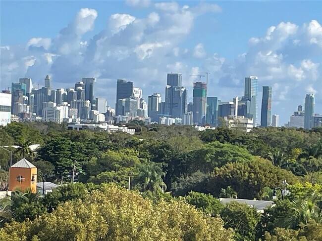 Foto del edificio - 2740 SW 28th Terrace