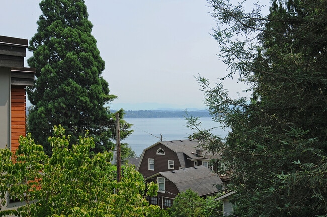 Partial lake view - 1117 Newport Way