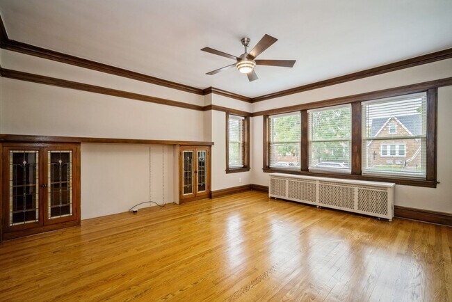 Foto del edificio - 5719 N Meade Ave