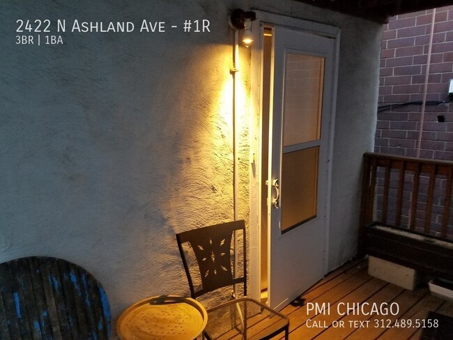 Foto del edificio - 2422 N Ashland Ave