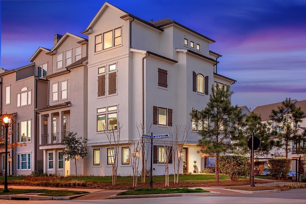 Foto principal - 2516 N Bay Pl