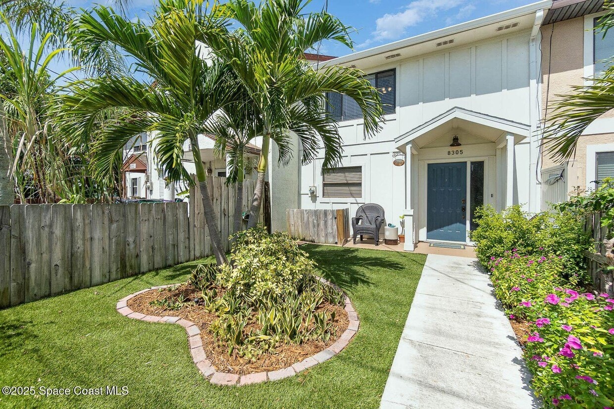 Foto principal - 8305 Rosalind Ave