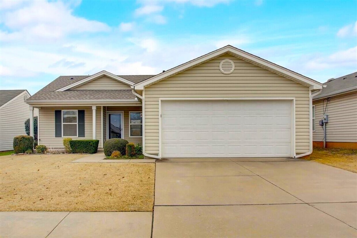 Amazing 3bed 2 Bath 2 Car Garage in Marble... House Rental in Edmond