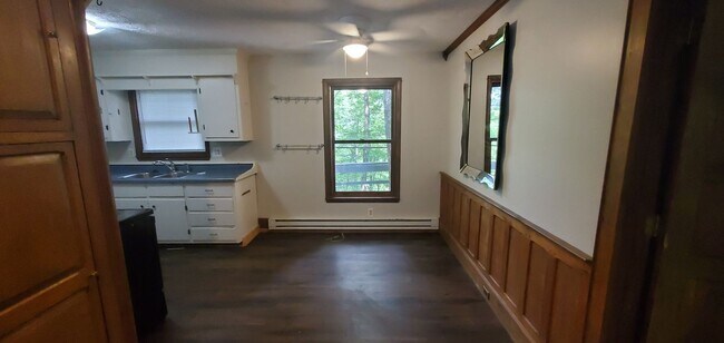 Foto del edificio - Spacious Mountain Home With Finished Basement & Great Location!