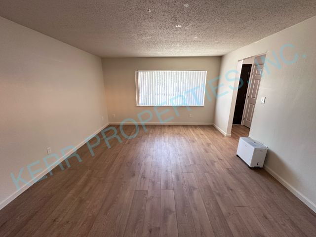 Building Photo - 6498 Lowry Dr