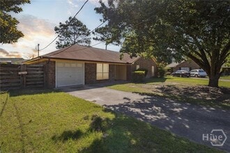 Building Photo - 703 Tray Ct