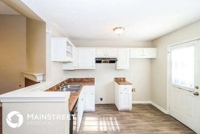 Foto del edificio - 4441 Longtree Cove