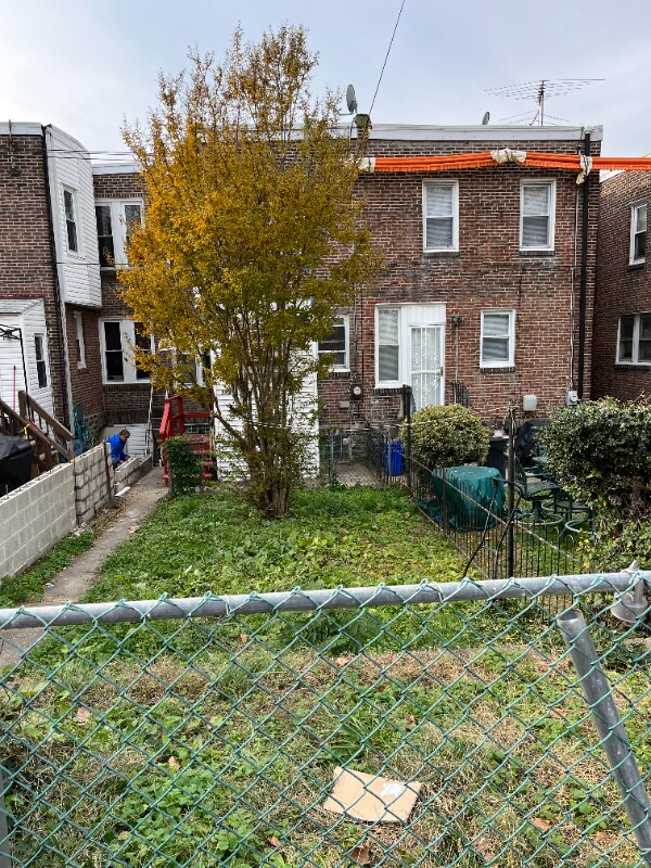 Foto del edificio - 5821 N 6th St