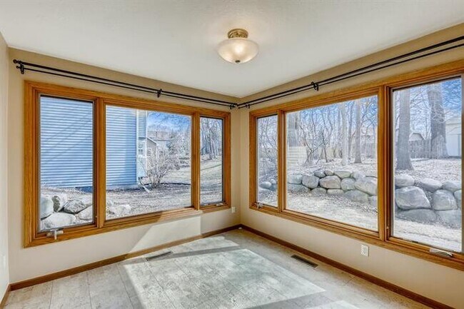 Foto del edificio - 13595 Essex Ct, Eden Prairie, MN, 55347