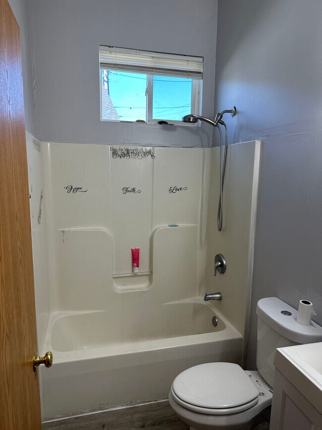 Building Photo - 1714 Morrow Ave