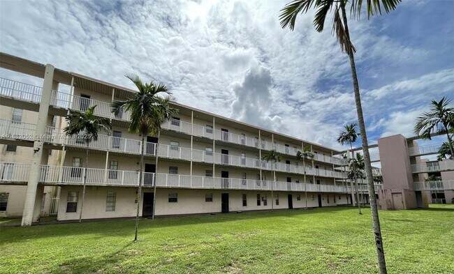 Foto del edificio - 2800 NW 56th Ave