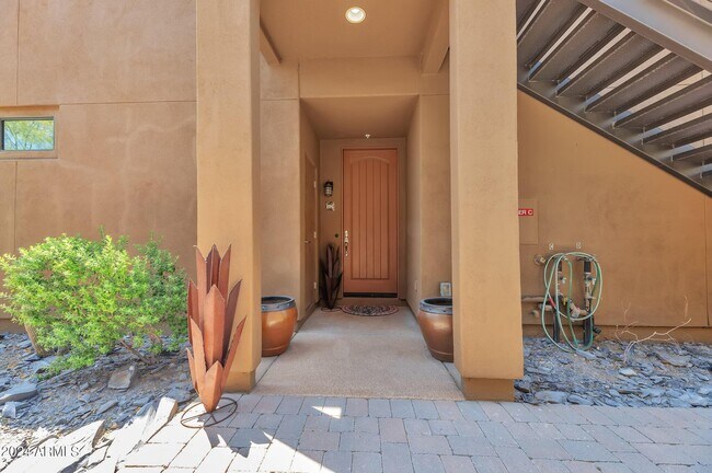 Foto del edificio - 36600 N Cave Creek Rd