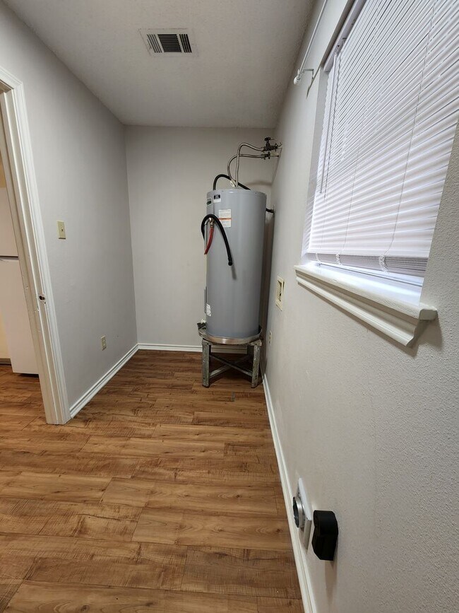 Foto del edificio - 3718 Bluff Oak St