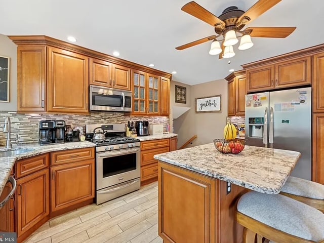 Photo - 9813 Ferndale St House