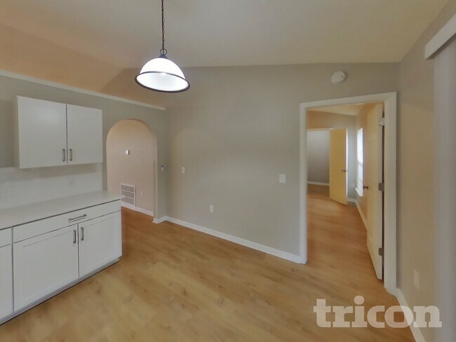 Foto del edificio - 10443 Elgin Blvd