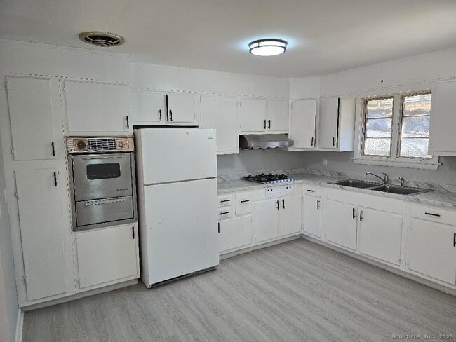 Foto del edificio - 401 Farmington Ave