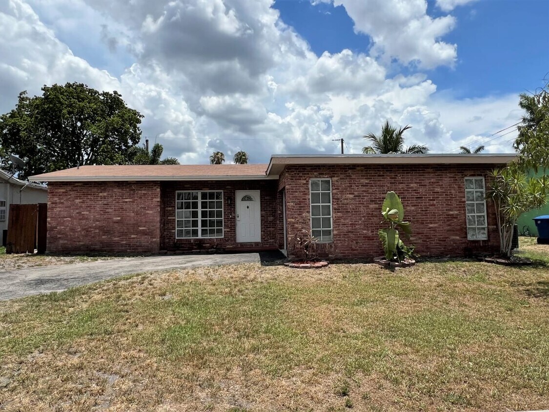 11470 NW 37Th St, Sunrise, FL 33323 | Apartments.com