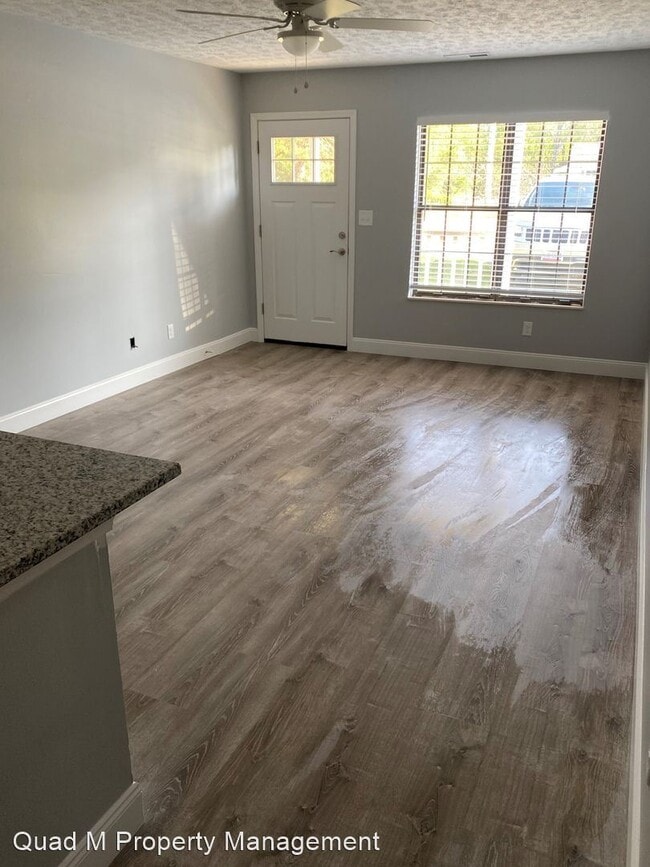 Foto del edificio - 3823-3853 Copperfield Pl