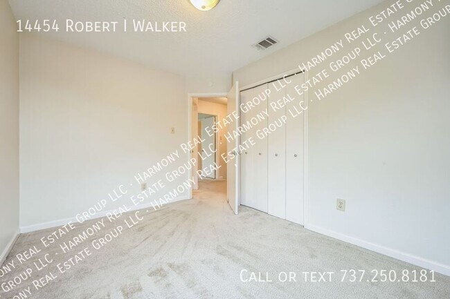 Building Photo - 14454 Robert I Walker Blvd